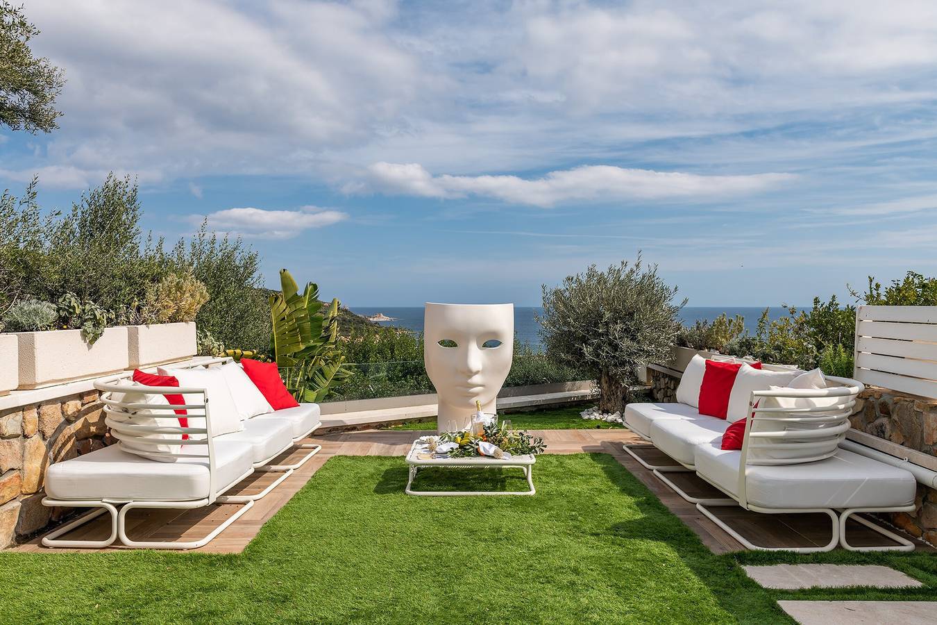 Ferienhaus 'Villa Acquamarina' mit Meerblick, Garten, Terrasse und Wlan in Punta Molentis, Simius
