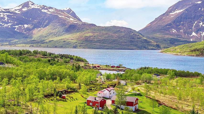 Ferienhaus für 9 Personen, mit Terrasse und Whirlpool - 1