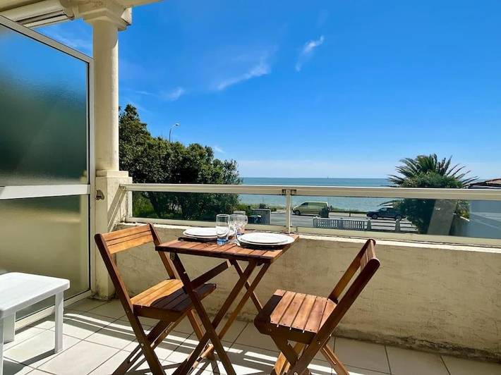 Gîte pour 2 personnes, avec balcon et vue dans Plage de La Grande Côte