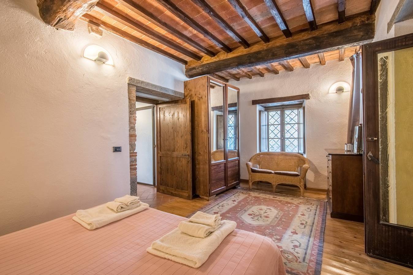 Ganze Wohnung, Ferienwohnung Casale Rosennano - Scuderie mit Gemeinschaftsgarten und Wlan in Castelnuovo Berardenga (Comune), Chianti