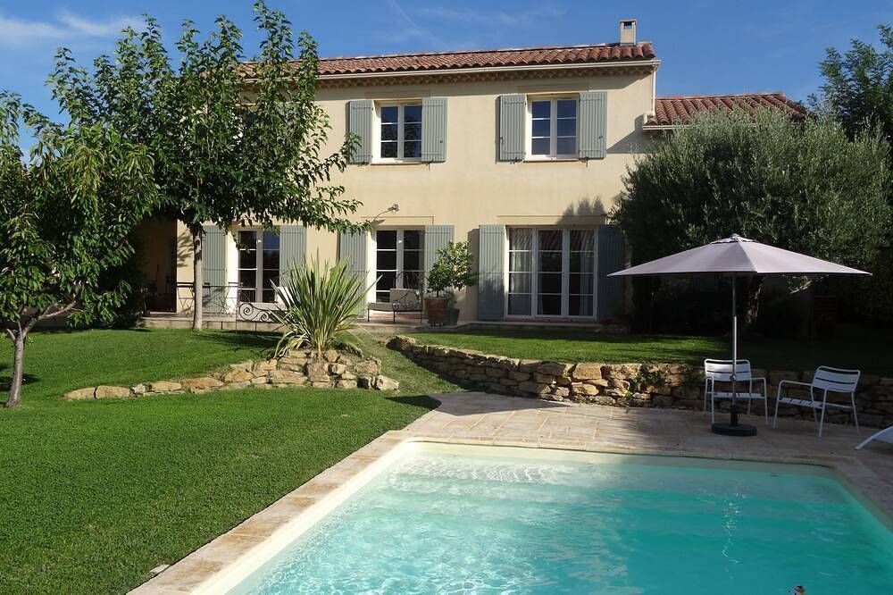 Villa provençale au calme à Cairanne, village de charme sur la route des vins in Cairanne, Vaucluse