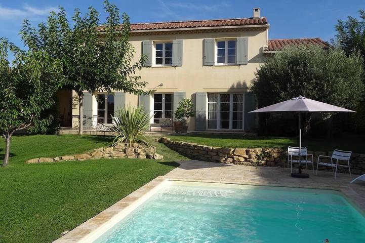 Ferienhaus für 6 Personen, mit Terrasse und Garten in Cairanne