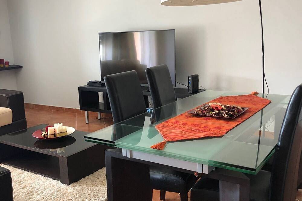 Apartamento entero, Vacaciones en Sao Martinho do Porto - Apartamento de 2 dormitorios, capacidad para 4 personas con una gran piscina in São Martinho do Porto, Leiria District
