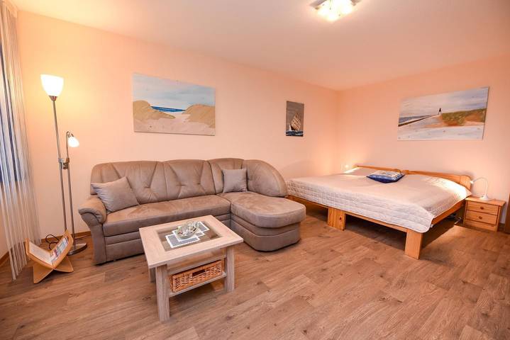 Ferienwohnung für 2 Personen, mit Garten und Balkon in Döse