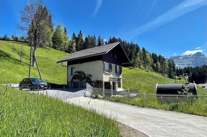 Ferienhaus für 7 Personen, mit Balkon und Sauna sowie Garten