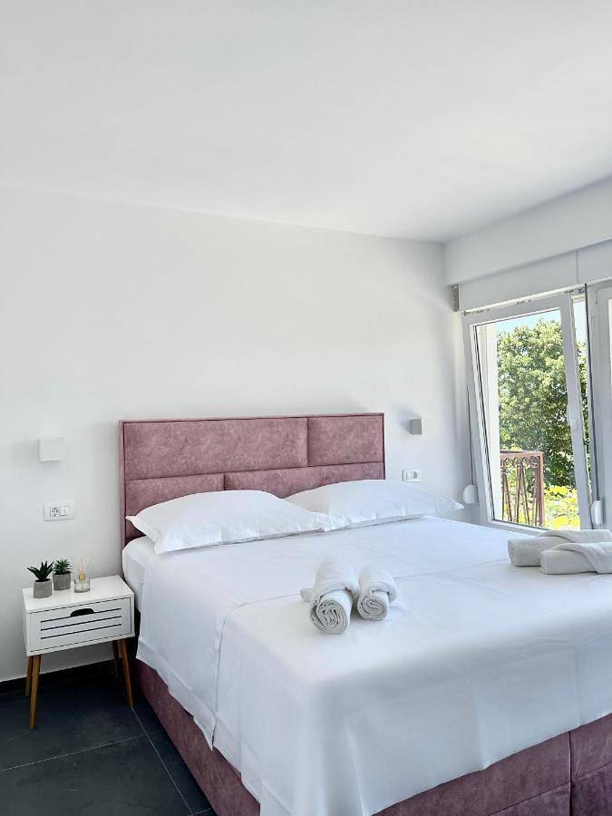 Maison d’hôte pour 2 personnes, avec Terrasse et Jardin ainsi que Piscine et Vue à Split