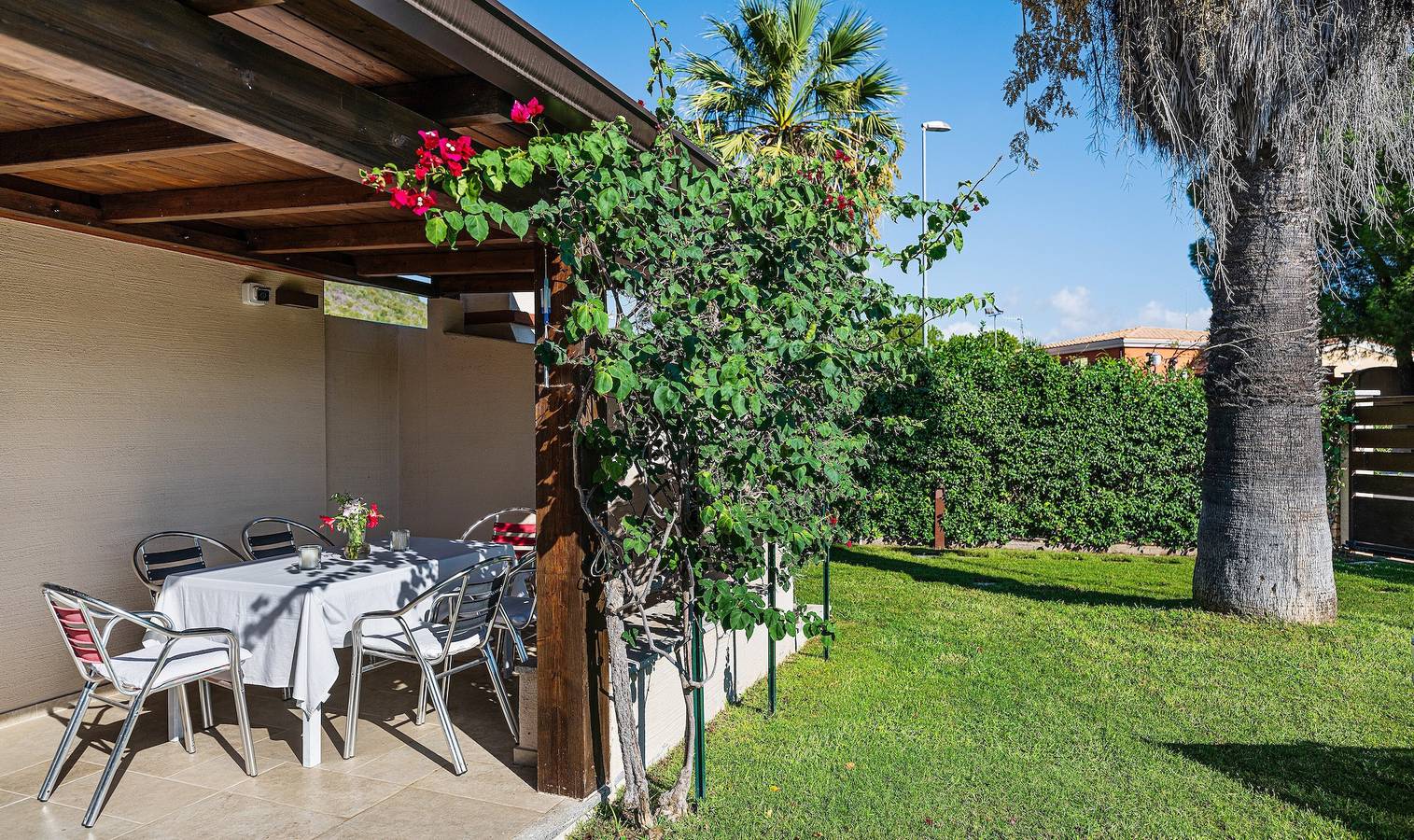 Villa 'Ludovica' avec terrasse privée, Wi-Fi et climatisation in Costa Rei, Muravera