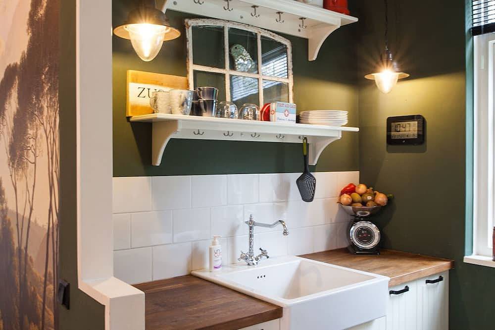 Moderner Bungalow im Landhauslook mit Hot Tub. Haustiere erlaubt. in Drenthe