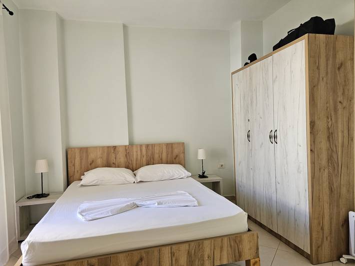 Ganze Wohnung, Ferienwohnung für 5 Personen mit Balkon in Sarandë, Vlorë