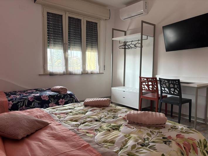 B&b per 3 persone, con balcone a Jesi