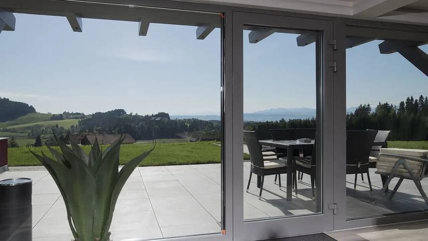 Ferienwohnung für 10 Personen, mit Garten und Balkon sowie Sauna in Buchenberg