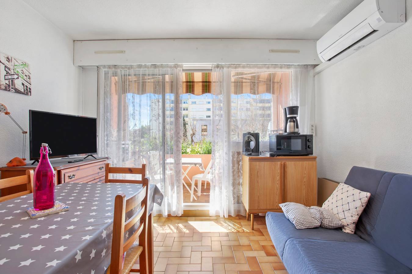 Appartamento intero, Appartamento 'Studio Cabine Proche Mer' con terrazza privata e aria condizionata in Le Lavandou, Costa mediterranea (Francia)