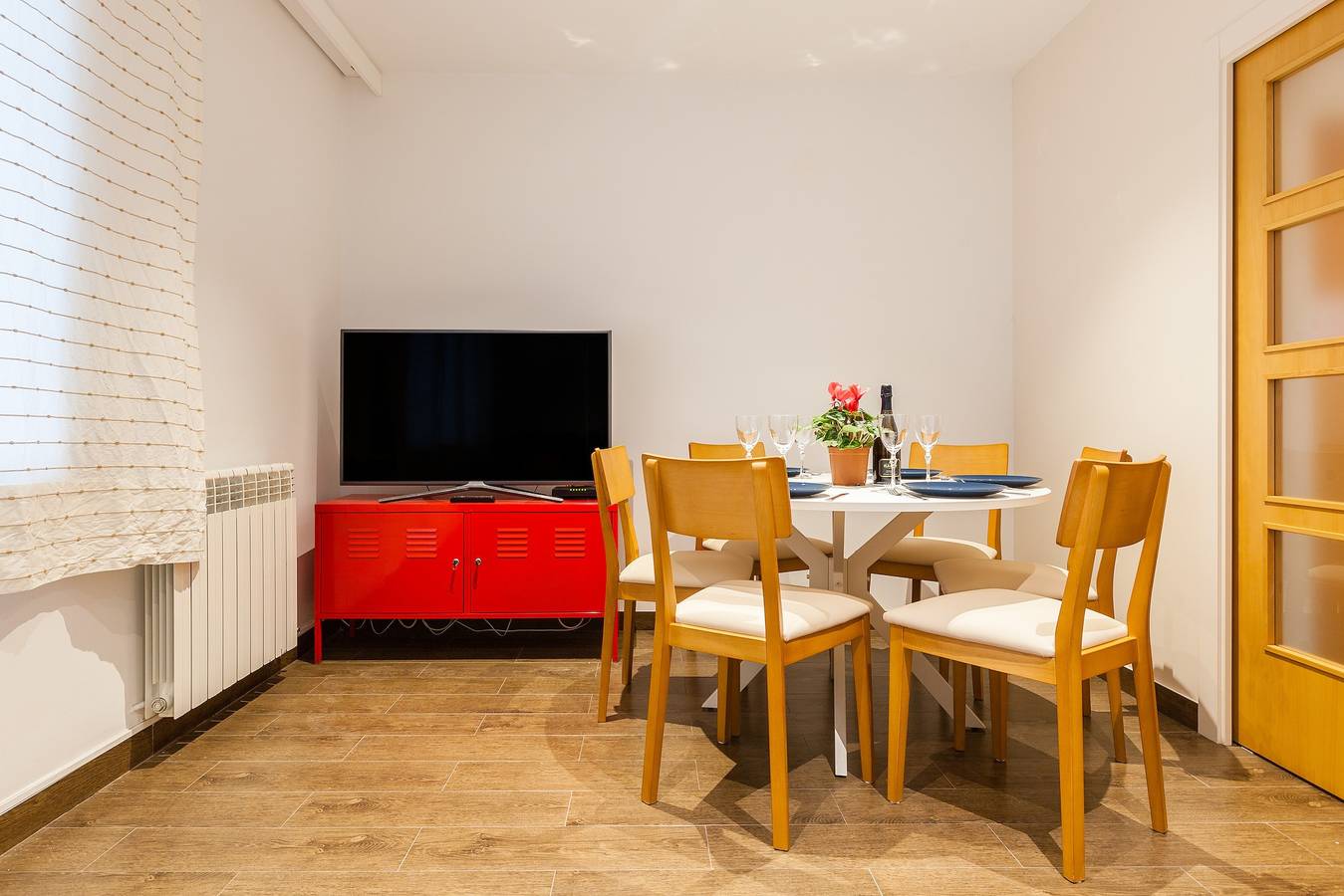 Apartamento entero, Apartamento 'Lemon Tree' con terraza privada, Wi-Fi y aire acondicionado in Canet de Mar, Costa del Maresme