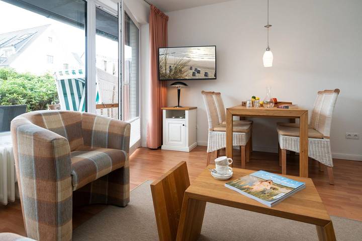 Ferienwohnung für 4 Personen, mit Terrasse in Wenningstedt - 2