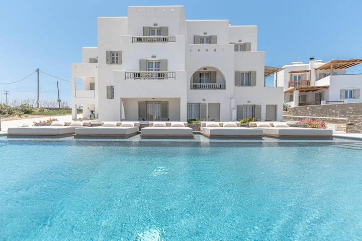 Appart’hôtel pour 2 personnes, avec vue ainsi que piscine et jardin, animaux acceptés