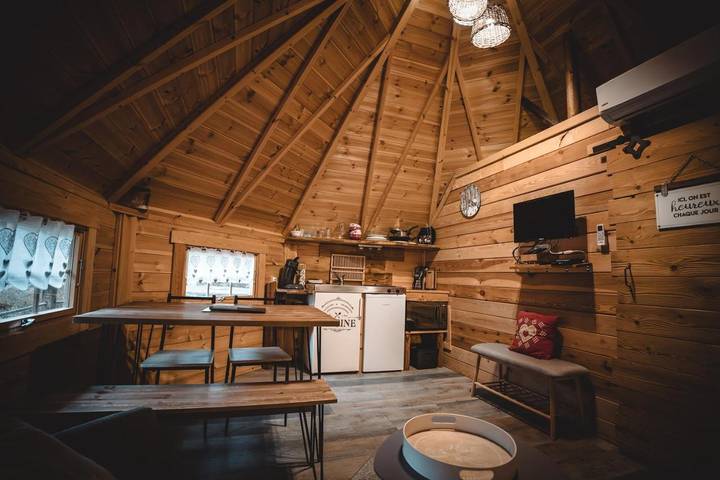 Gîte pour 4 personnes, avec jardin ainsi que jacuzzi et sauna à La Chapelle-devant-Bruyères - 3