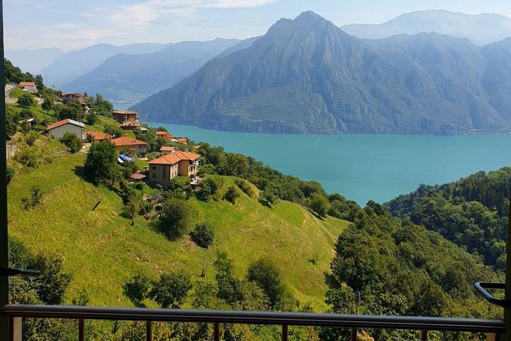 Apartamento entero, Apartamento de vacaciones para 6 personas con balcón/terraza in Fonteno, Lago Iseo
