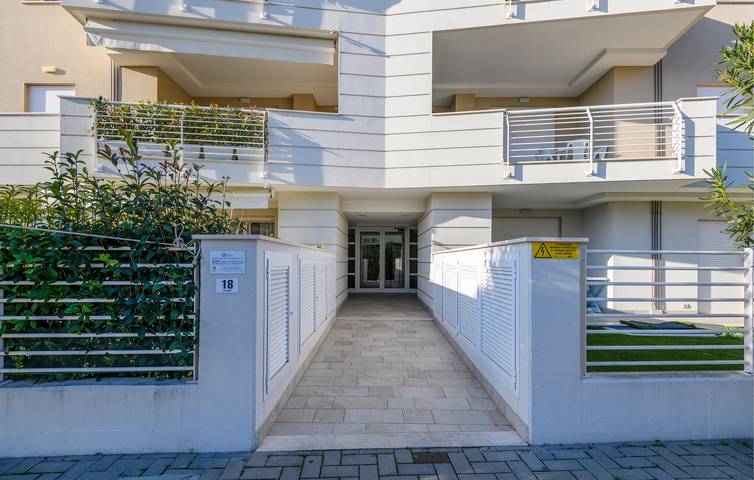 Appartement de vacances entier, Appartement ensoleillé avec parking, Internet à Tortoreto in Tortoreto Lido, Région de Tortoreto