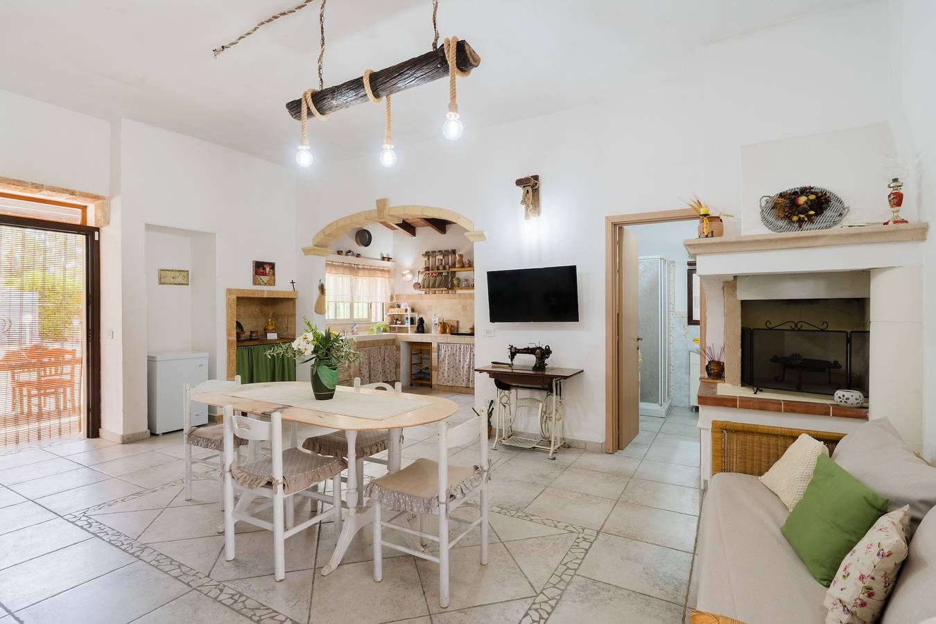 Casa in campagna 'Maison D'Artemisia' in rifinitura con giardino Privato e Aria Condizionata in Melissano, Golfo di Taranto