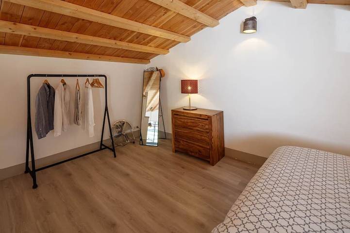 Gîte pour 4 personnes, avec balcon à Vacquières - 3