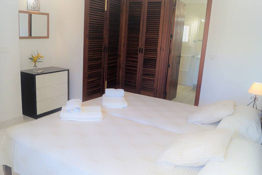Ganze Wohnung, Bungalow con piscina in Cala d'Or, Santanyí