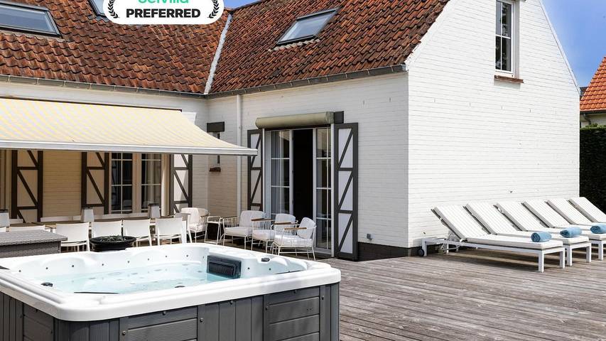 Ferienhaus für 18 Personen, mit Garten und Whirlpool sowie Terrasse in Koksijde