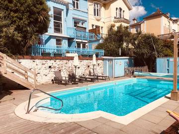 Hôtel pour 6 personnes, avec jardin ainsi que piscine et vue, animaux acceptés à Torquay