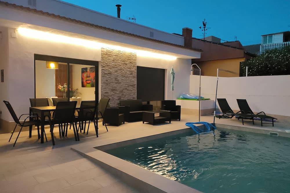 Independent villa with private pool, 5 min from the beach! in San Pedro del Pinatar, Costa Cálida