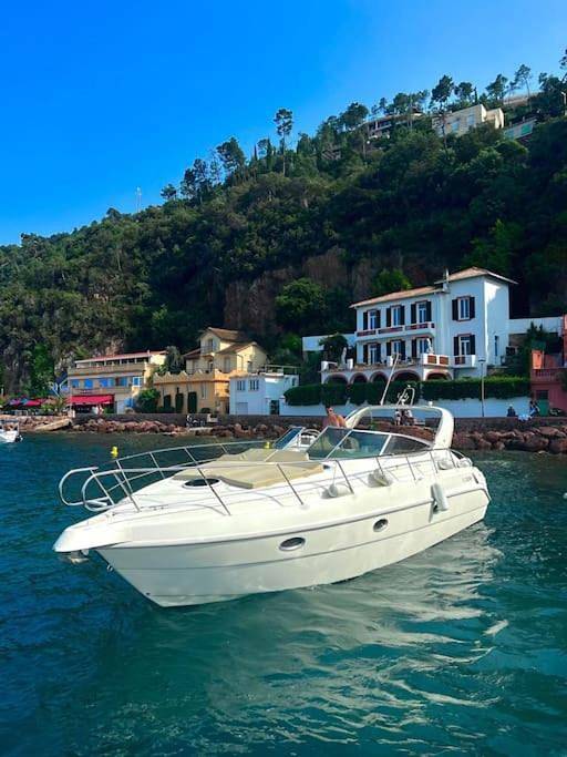 Bateau pour 4 personnes en Provence-Alpes-Côte d'Azur