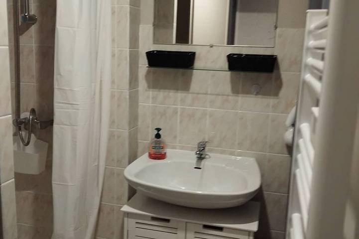 Gîte pour 4 personnes, avec terrasse, animaux acceptés à GY - 2