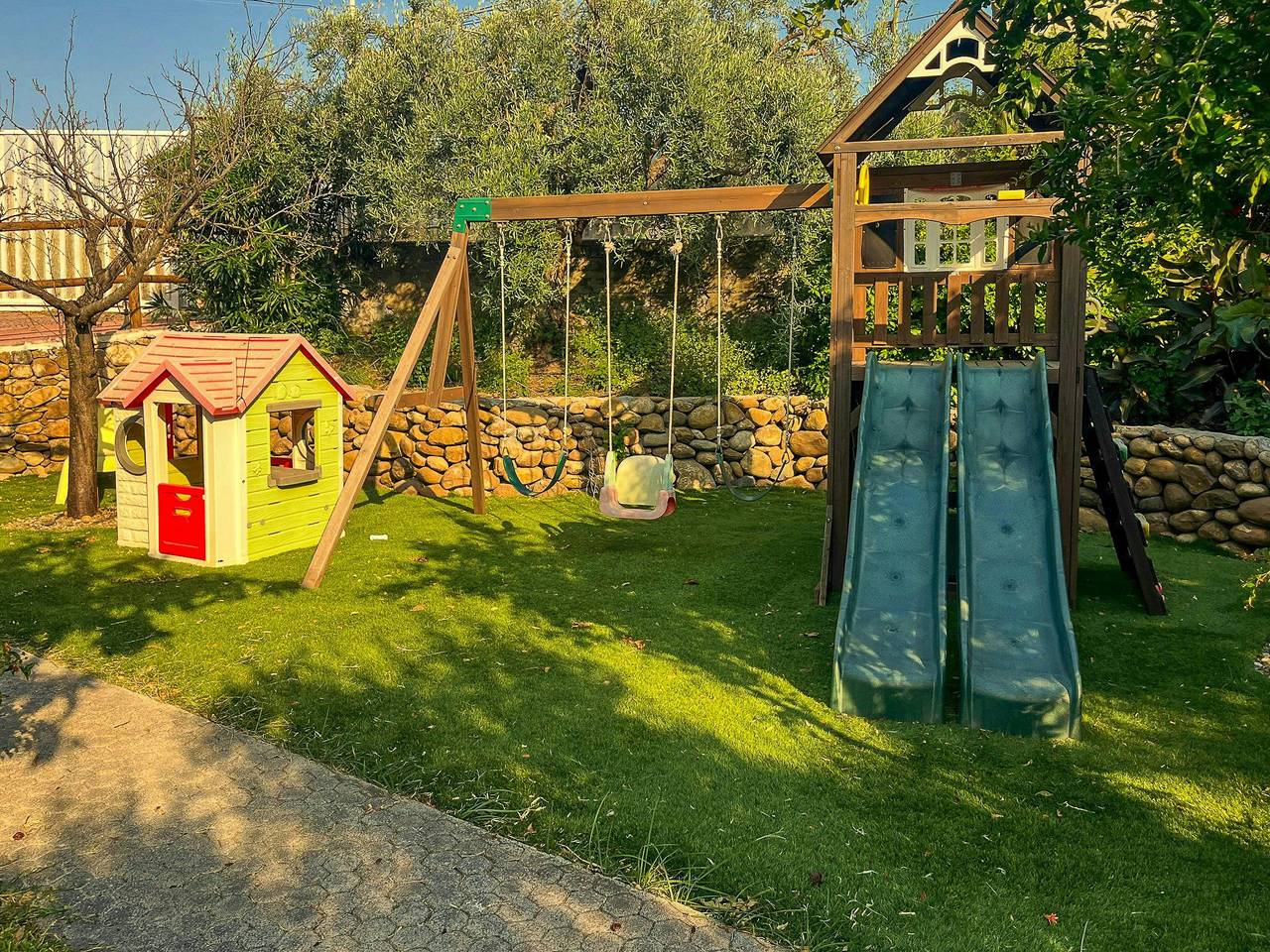 Villa con piscina privata e vista Etna in Motta Sant'Anastasia, Catania e dintorni