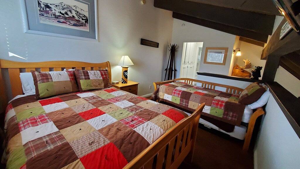 Ganze Wohnung, Wanderung Dorf !!! Studio + Loft, 2 Bäder, einen atemberaubenden Blick !! in Mammoth Lakes, Mammoth Mountain