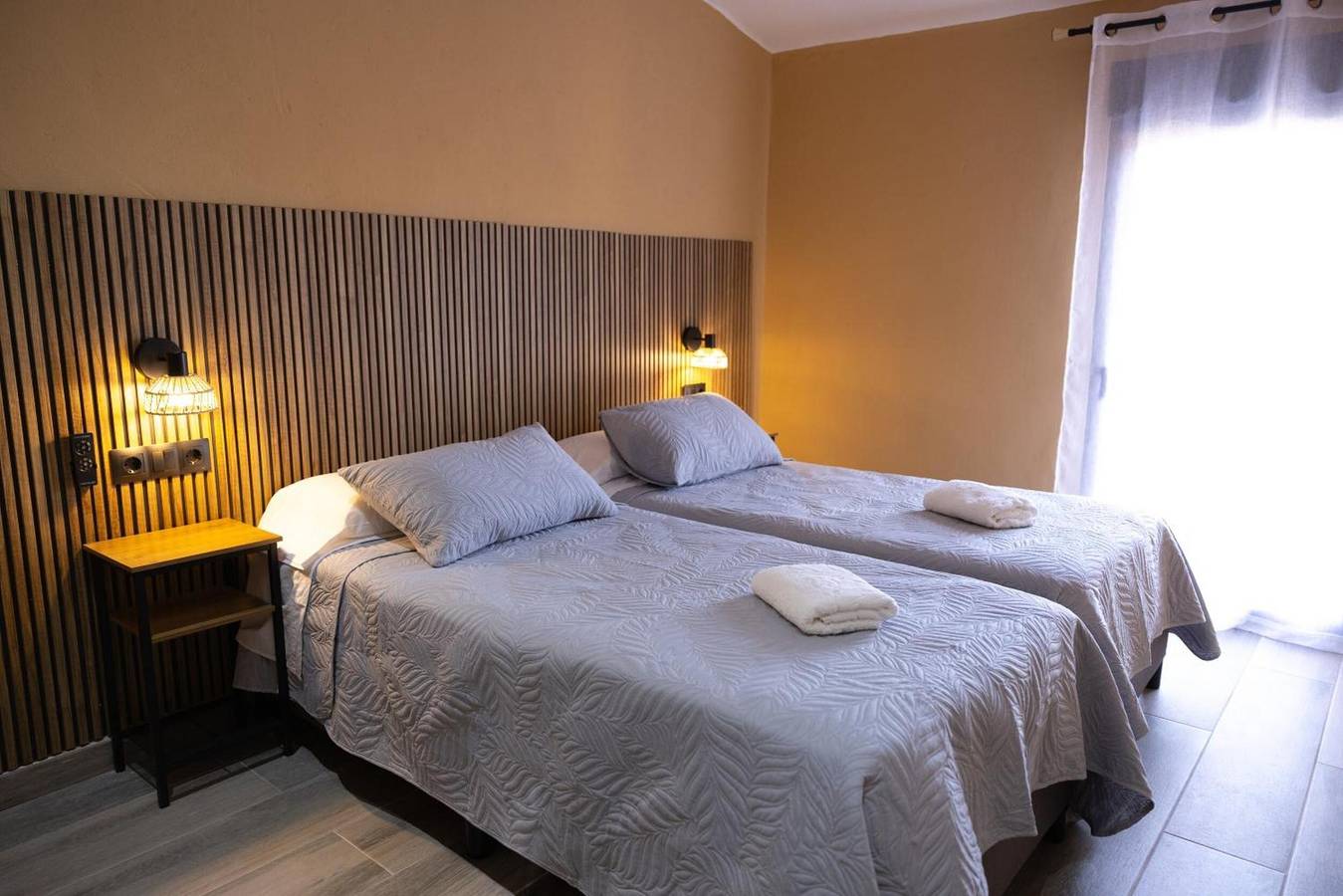 Casa de Campo 'Ca La Padrina' com Vista Montanha, Wi-Fi e Ar Condicionado in Terres de l'Ebre, Tarragona Província