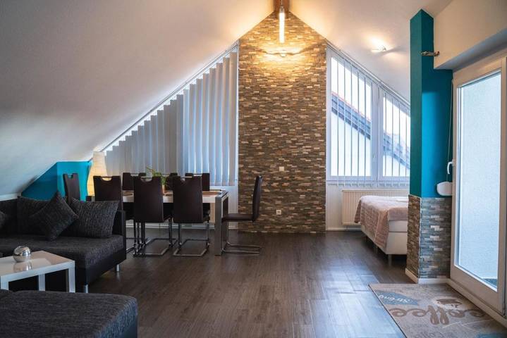 Ferienwohnung für 6 Personen, mit Balkon und Pool sowie Ausblick