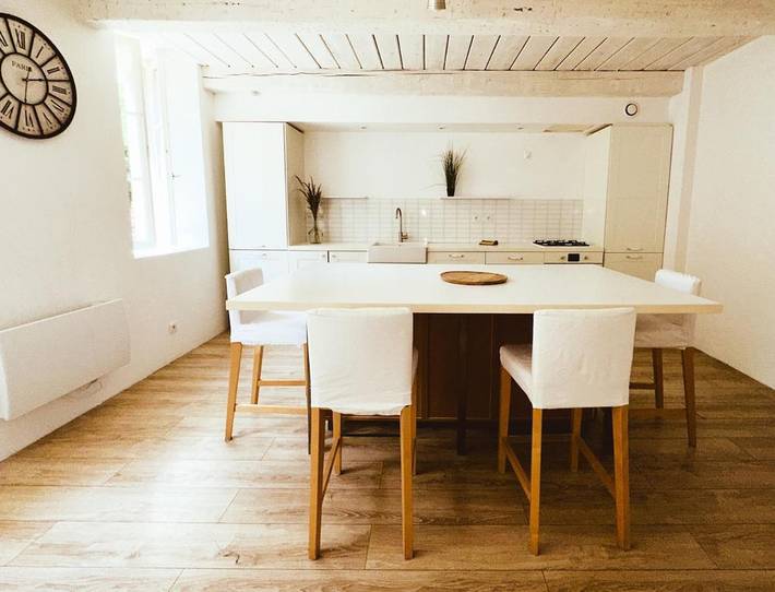 Appartement de vacances pour 4 personnes, avec piscine et vue, animaux acceptés
