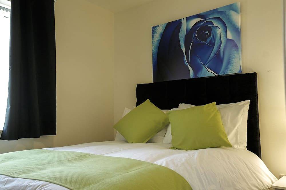Entire apartment, Modern Luxury Large 2 Bed Aptartment With Free Private Parking in Walsall, Birmingham Area