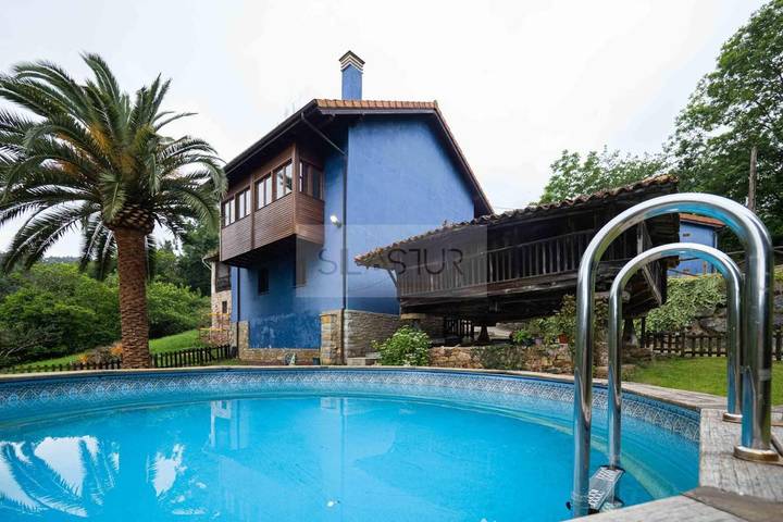 Gîte pour 6 personnes, avec jardin ainsi que terrasse et piscine, animaux acceptés dans La Peral