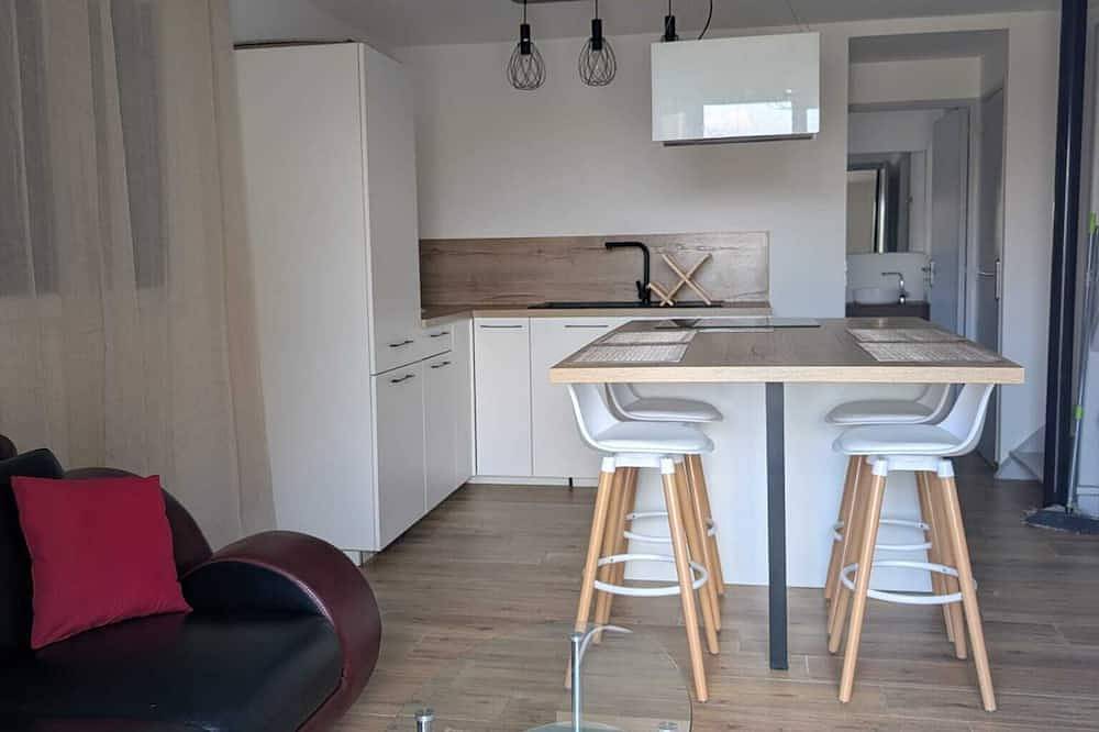 Entire apartment, Apartment rental a sotta in Sotta, Arrondissement de Sartène