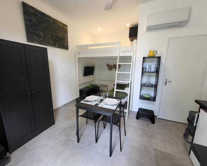 Gîte pour 2 personnes, avec jardin et vue à Irigny - 4