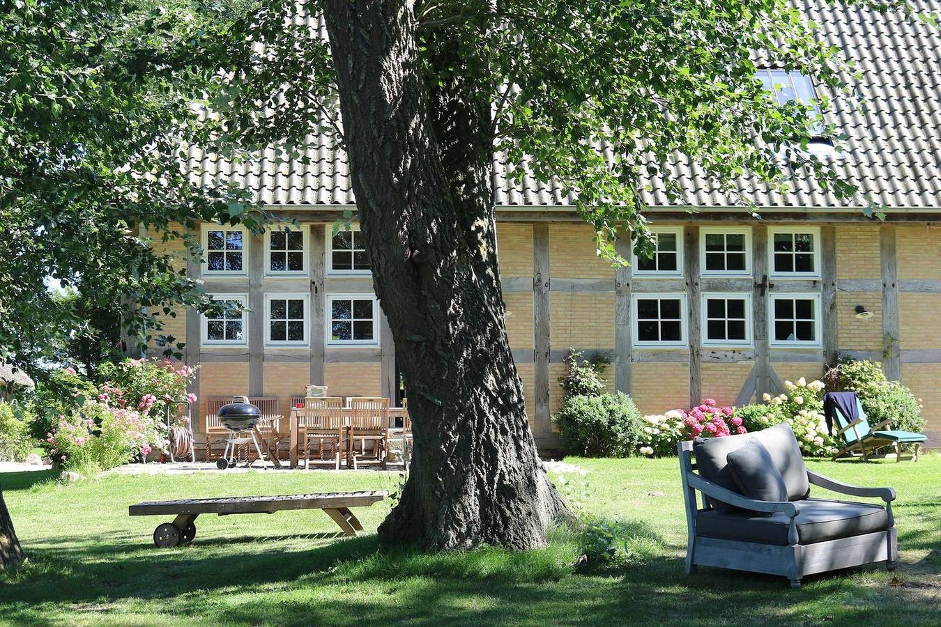 Alte Scheune in Strandnähe mit Kamin, Sauna und viel Platz für Familien in Geltinger Birk, Pommerby