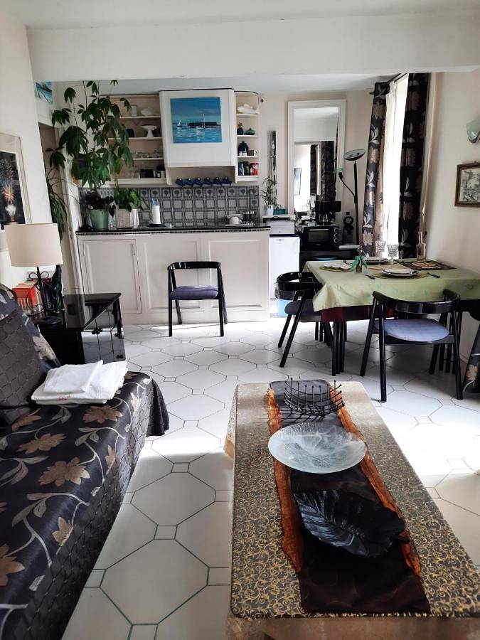 Gîte pour 4 personnes, avec Balcon et Terrasse ainsi que Vue sur le lac et Vue dans Port De Marseillan