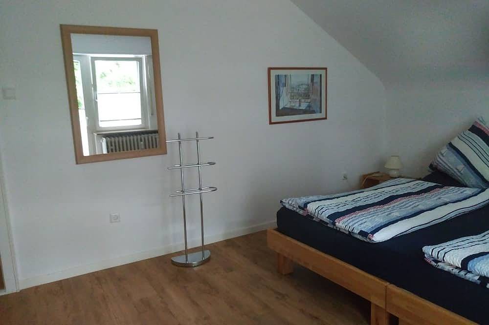 Entire apartment, For city trip and recreation: Apartment in a beautiful panoramic location! in Ziegelhausen (Heidelberg), Heidelberg