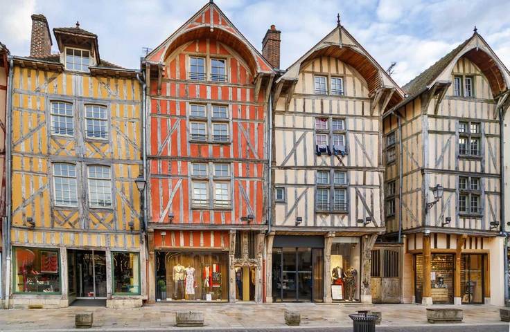 Gîte pour 3 personnes, avec terrasse à Saint-Julien-les-Villas - 3