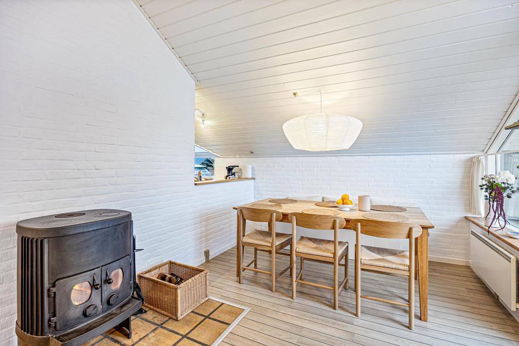 Hyggeligt sommerhus på klitgrund nær havet  in Ringkøbing, Holmsland Klit