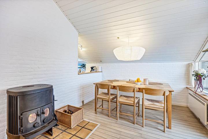 Ferienhaus mit geschlossener Terrasse in strandnaher Lage in Ringkøbing, Holmsland Klit