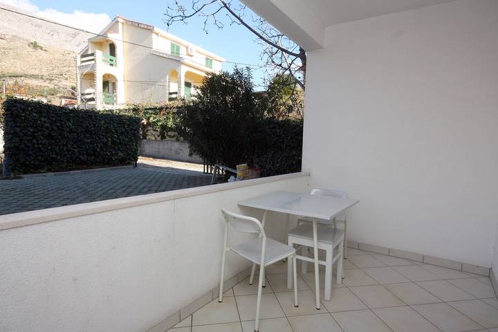 Ganze Wohnung, Studio Appartement am Strand Duce, Omis As-4795-e in Dugi Rat, Omis-Riviera