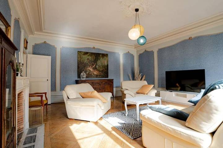 Maison de vacances pour 8 personnes, avec Jacuzzi ainsi que Terrasse et Jardin à Nevers