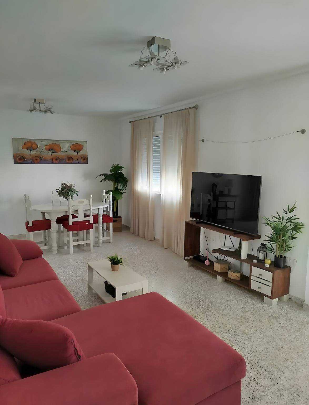 Apartamento inteiro, Apartamento 'Casa Ureba' com varanda, Wi-Fi e ar condicionado in Conil de la Frontera, Costa de la luz