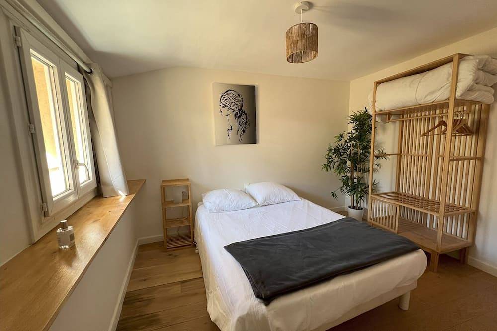 Entire apartment, Hypercenter lovely duplex with Terrace Clim Wifi in Aix-en-Provence, Aix-en-Provence region