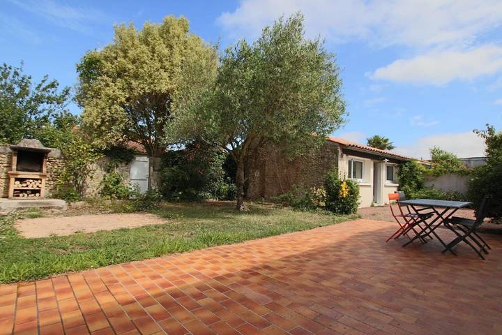 Appartement de vacances pour 4 personnes, avec terrasse et jardin